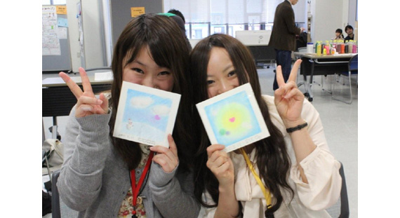 「エコ育広場2012」(札幌)にNPO法人ヒーリング北海道様がおえかきチョークで環境教育を伝えるチョーク絵画体験コーナーで出展しました(2012年2月11日)